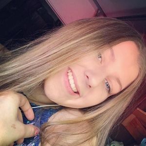 Meet your Posher, Riana